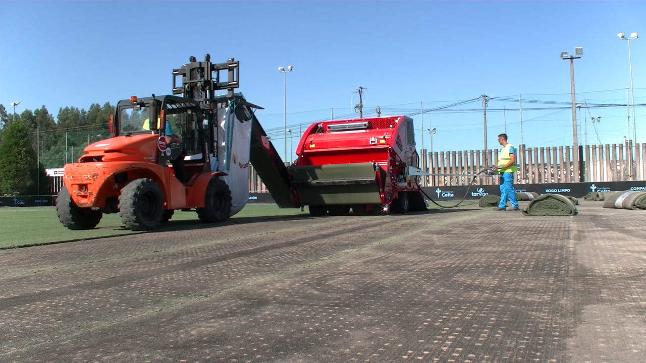 desintalacion-cesped-artificial-campo-futbol-ciudad-deportiva-celta-vigo